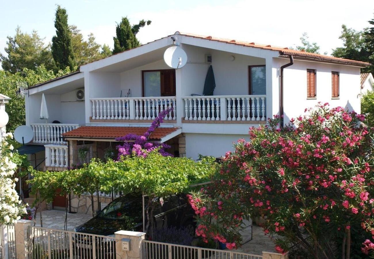 Apartments Dobri - 500M From Beach Nin Exterior foto